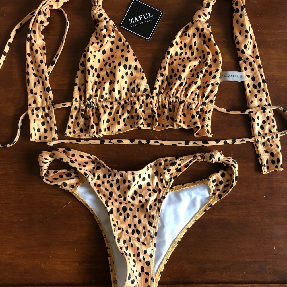 Leopard print bikini, NWT, Zaful. S, Orange & Black